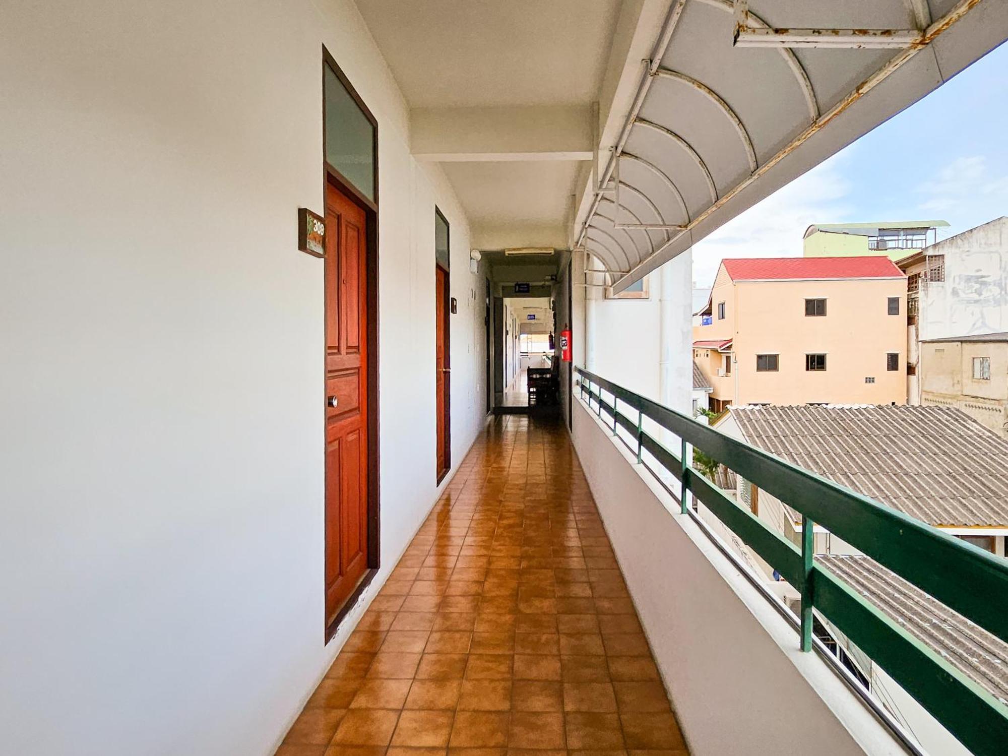 Sirin Hotel Hua Hin Exterior foto