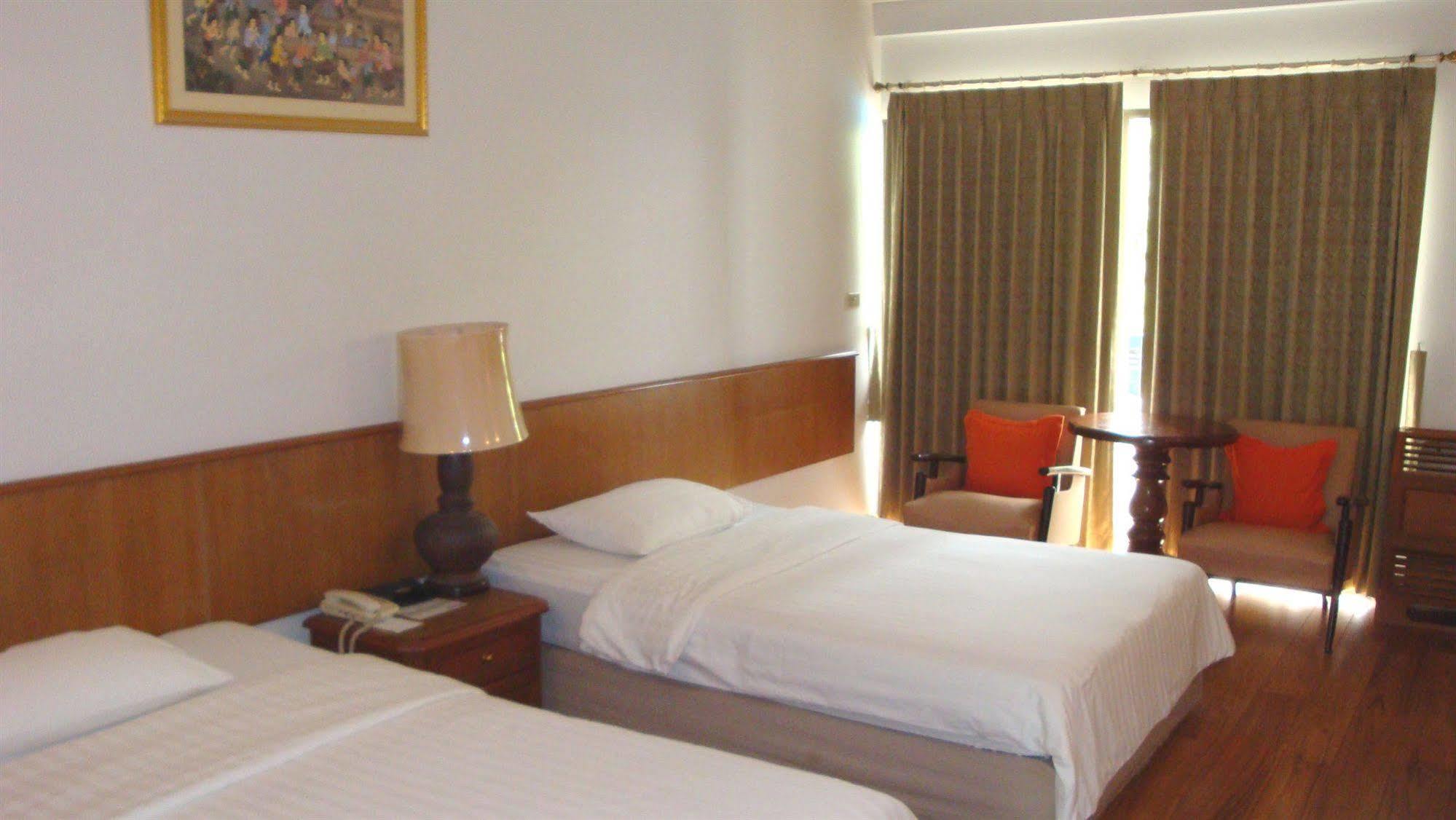 Sirin Hotel Hua Hin Exterior foto